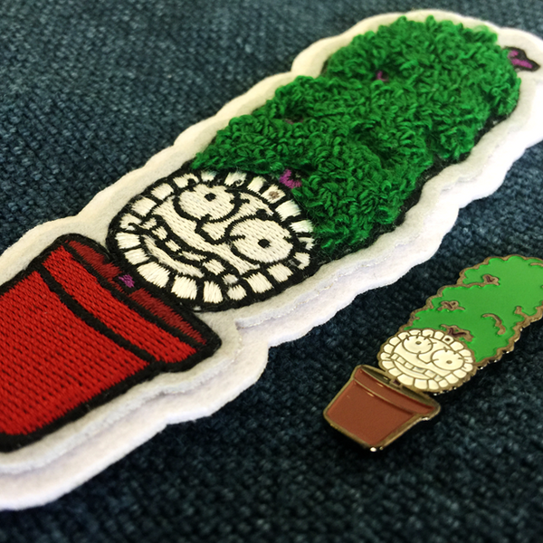 'MEET YOUR NEW MOTHER!' PATCH & PIN COMBO!